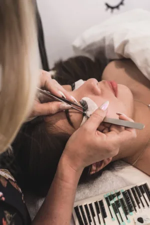 Eyelash Extensions ( Classic )